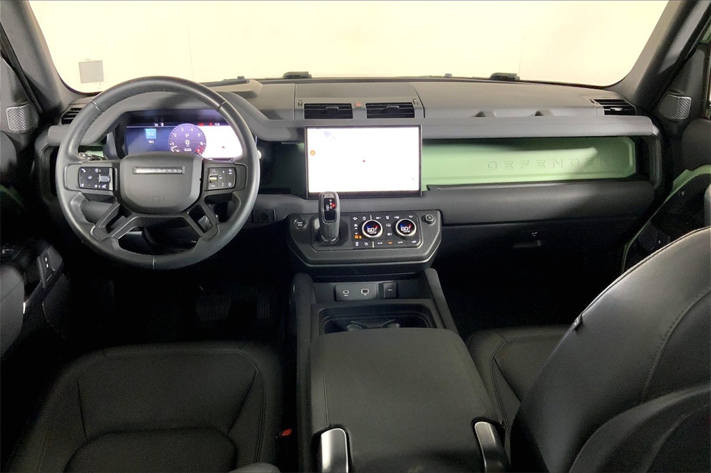 2023 Land Rover Defender 110 photo 14