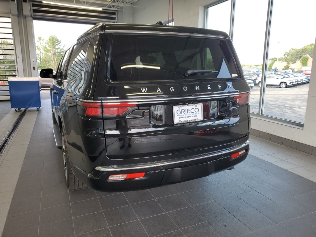 2025 Jeep Wagoneer L Series II photo 2
