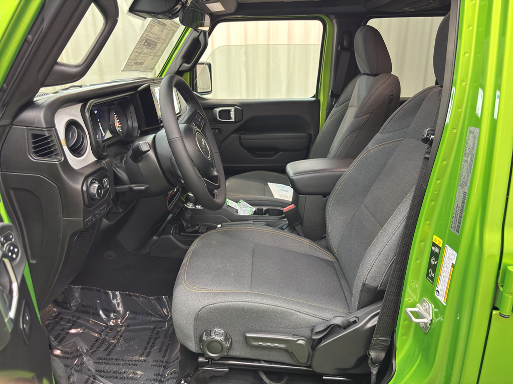 2025 Jeep Wrangler Sport S photo 13