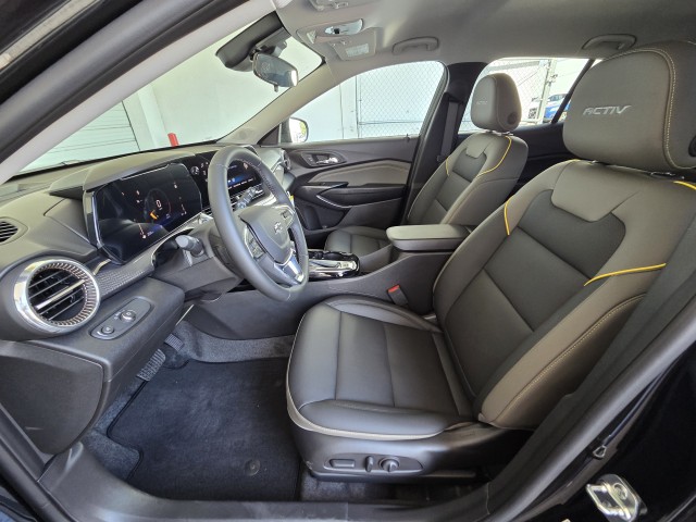 2025 Chevrolet Trax ACTIV photo 13