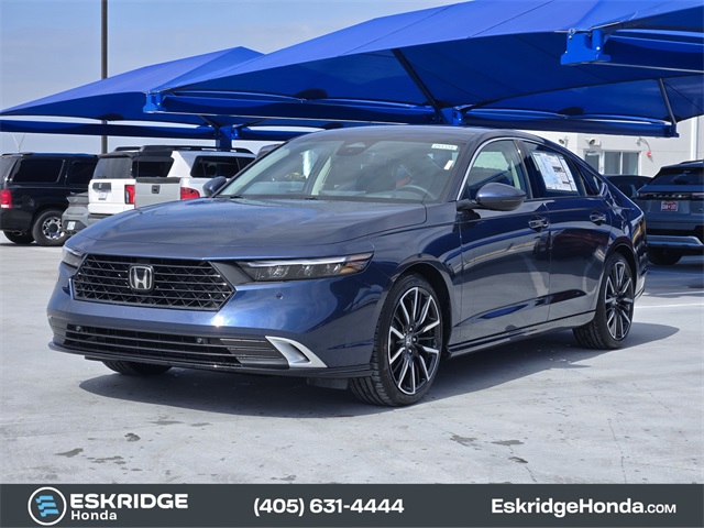 2025 Honda Accord Hybrid Touring photo 2