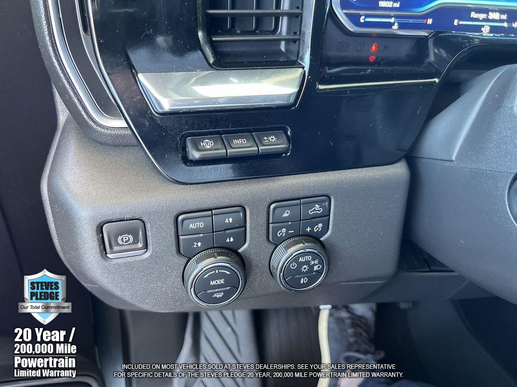 2023 Chevrolet Silverado 1500 LTZ photo 19
