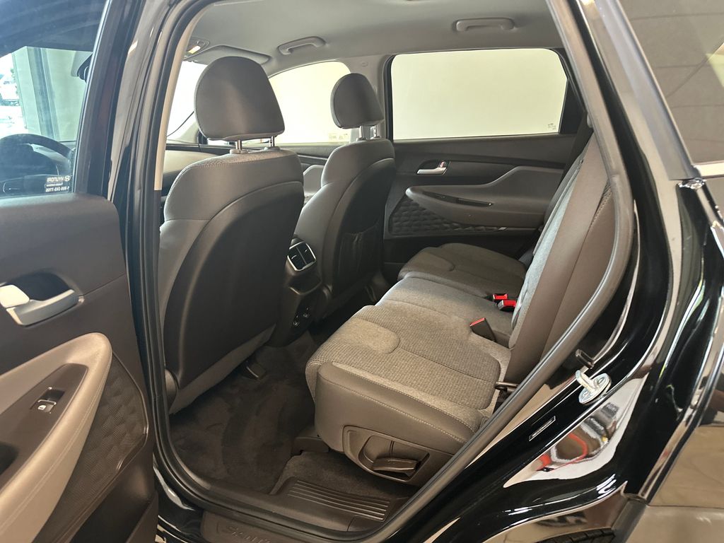 2019 Hyundai Santa Fe SE photo 13