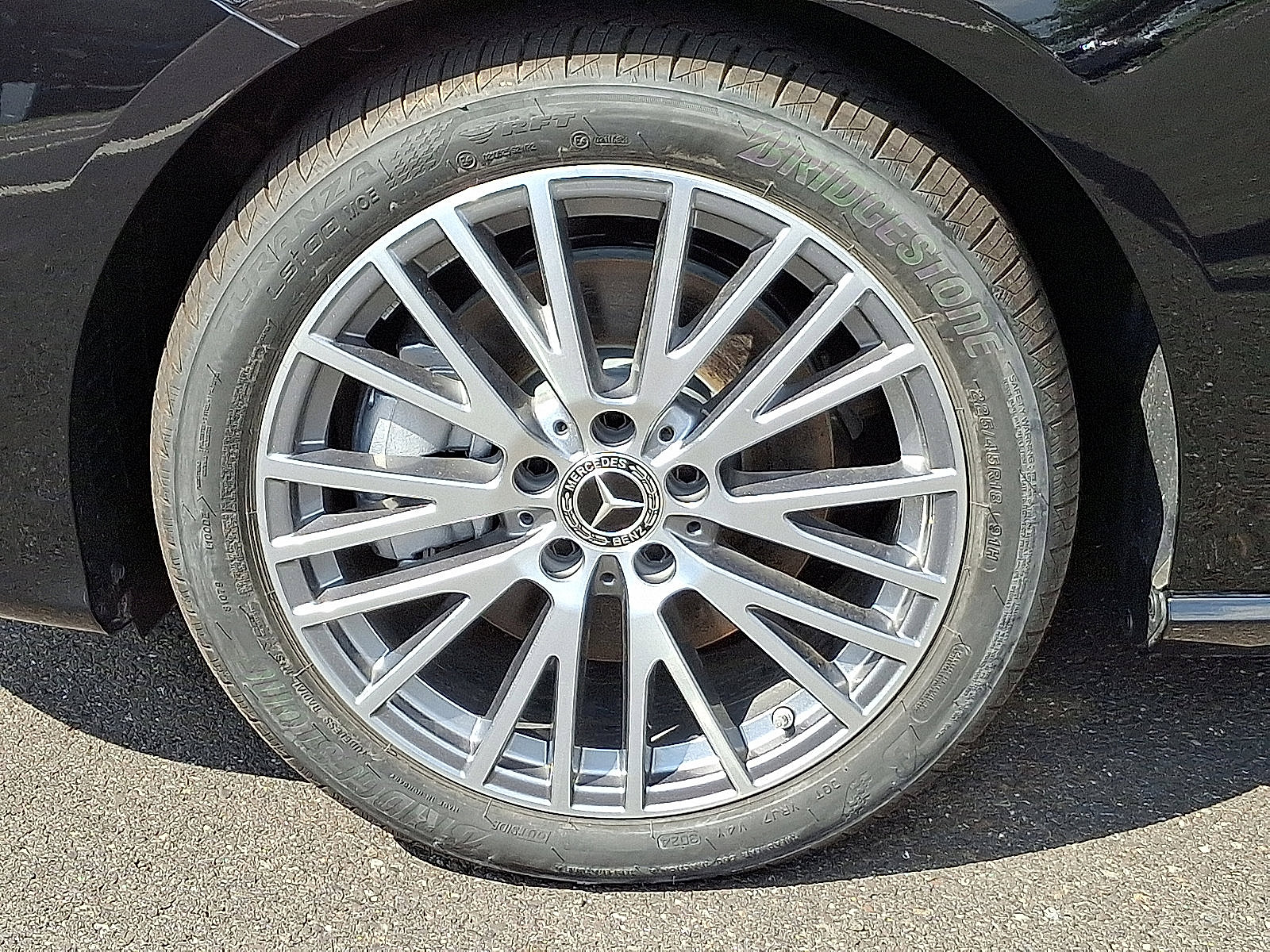 2025 Mercedes Benz CLA 250 4MATIC photo 4