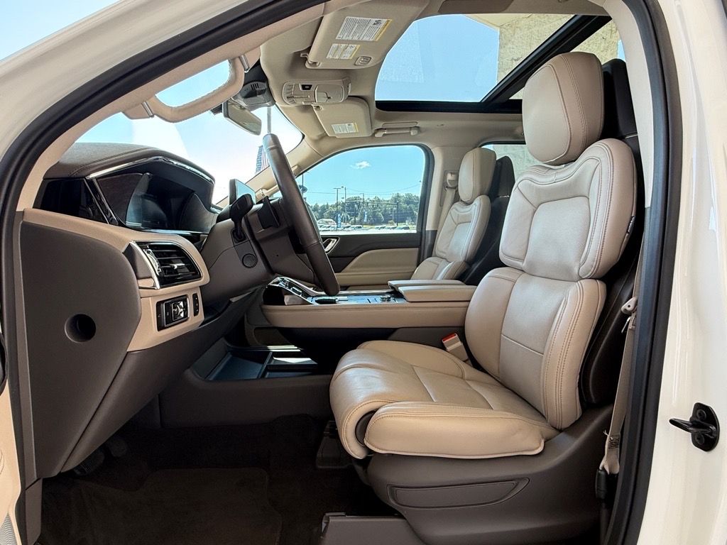 2024 Lincoln Navigator L Reserve photo 10