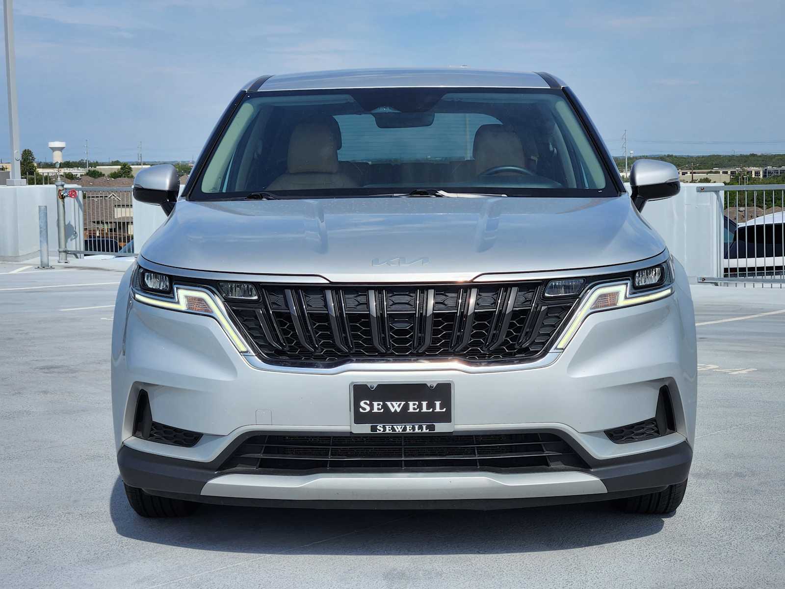 2022 Kia Carnival LXS photo 2