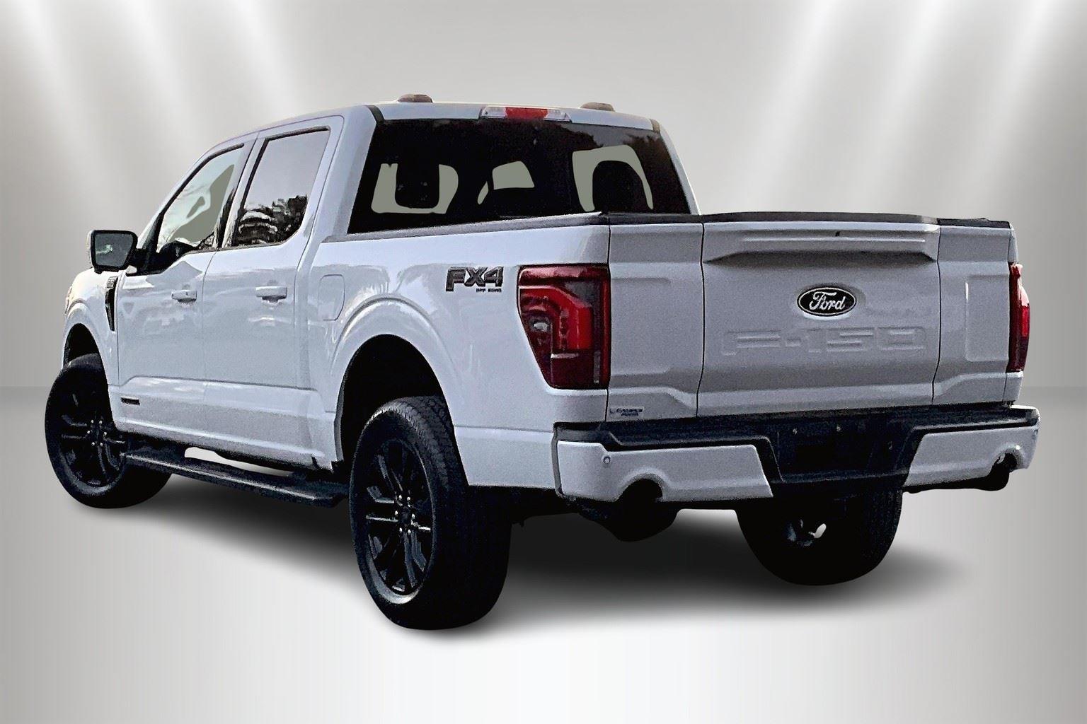 2025 Ford F-150 Lariat photo 3