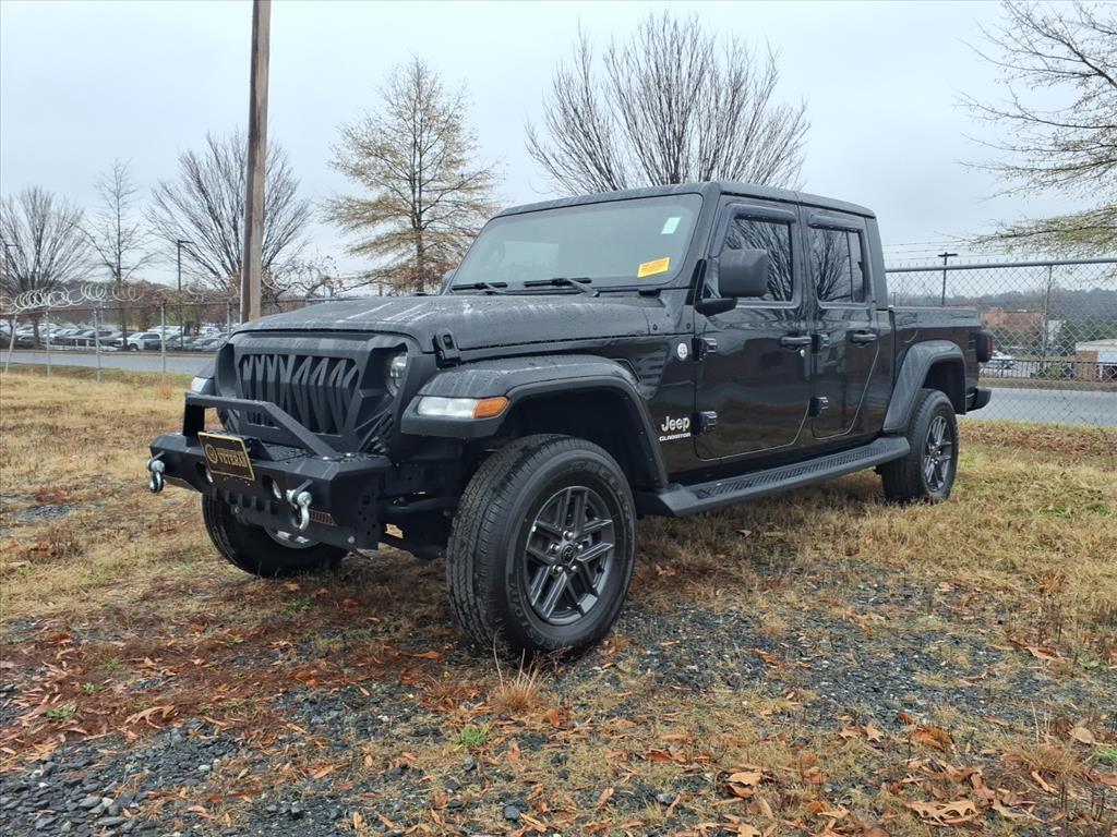 2021 Jeep Gladiator Overland's photo