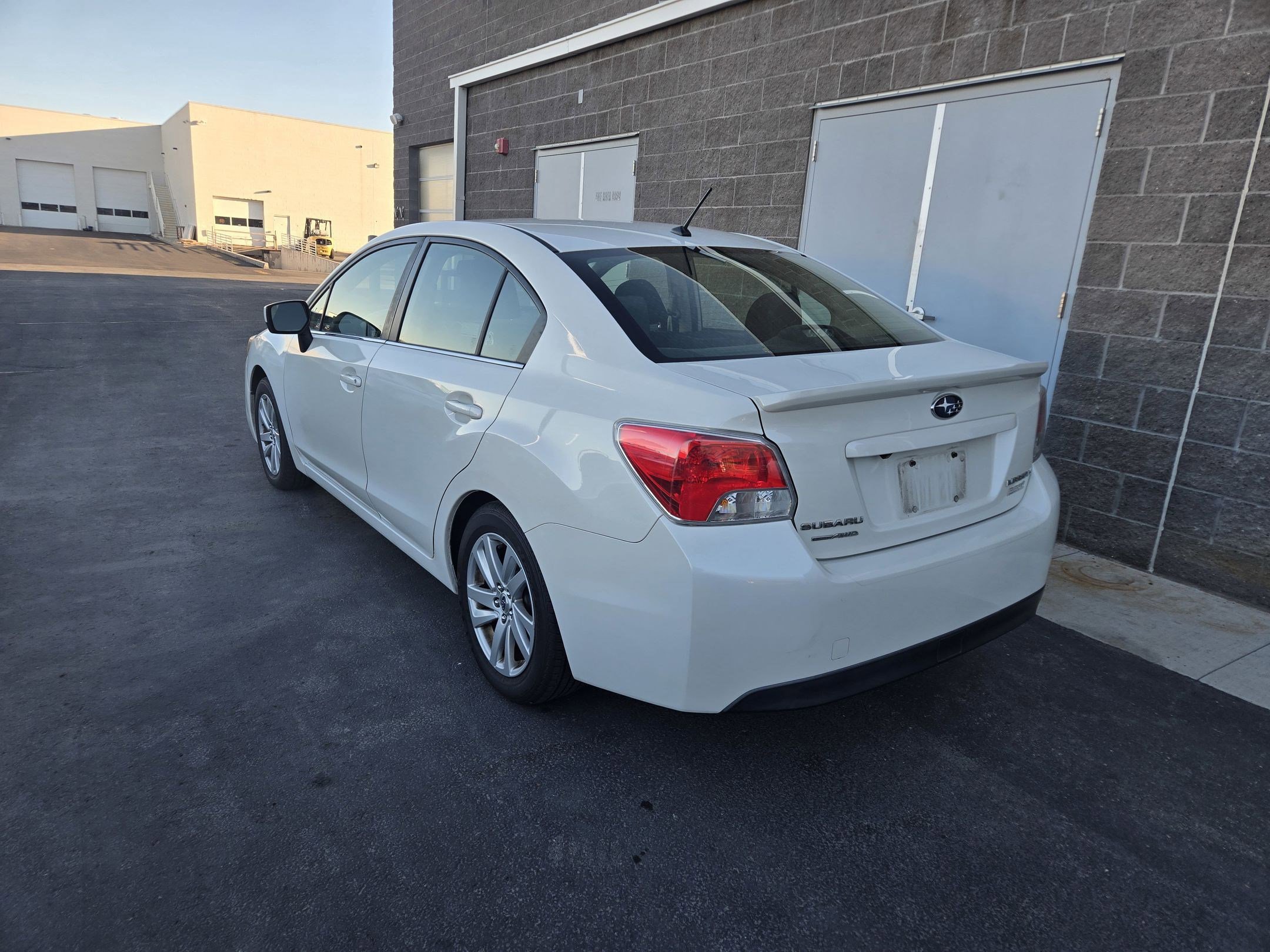 2016 Subaru Impreza Premium photo 3