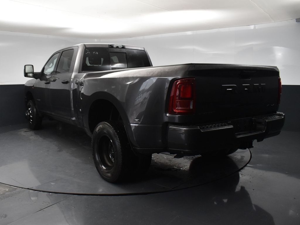 2025 Ram 3500 Big Horn photo 3