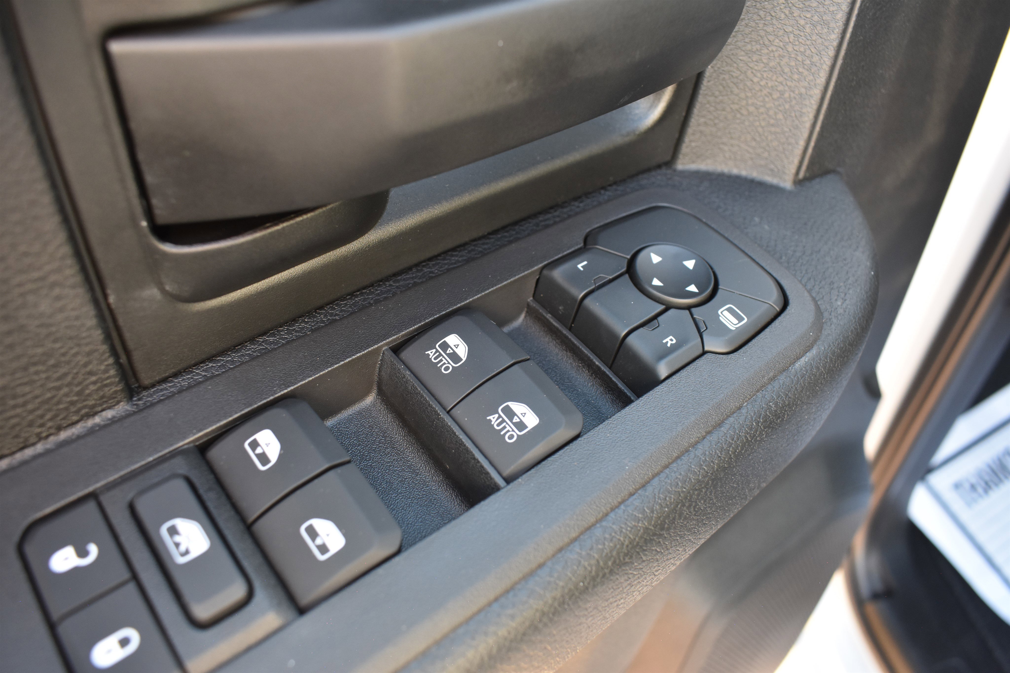 2026 Ram 2500 Tradesman photo 3