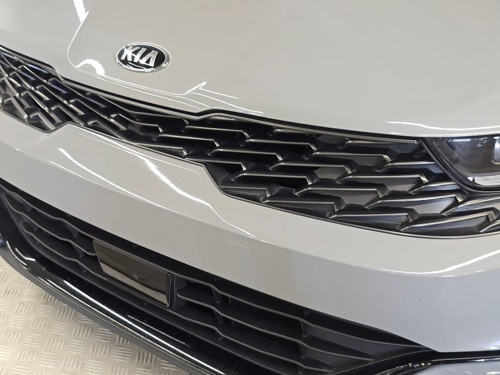 2021 Kia K5 GT-Line photo 11
