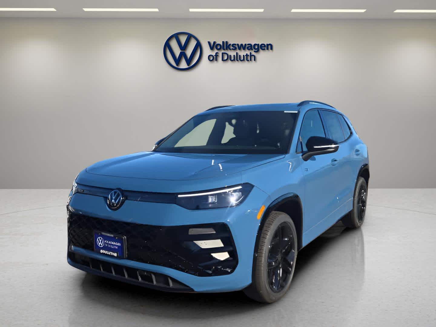 2025 Volkswagen Tiguan SE R-LINE BLACK's photo