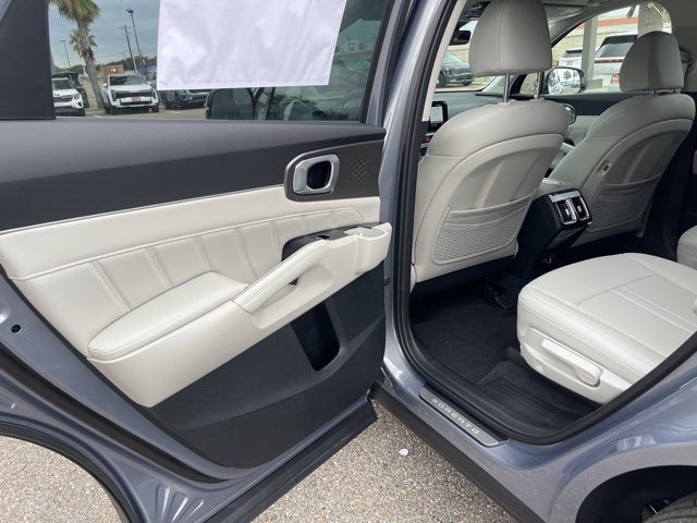 2025 Kia Sorento SX photo 16