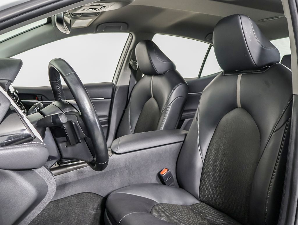 2023 Toyota Camry XSE photo 8