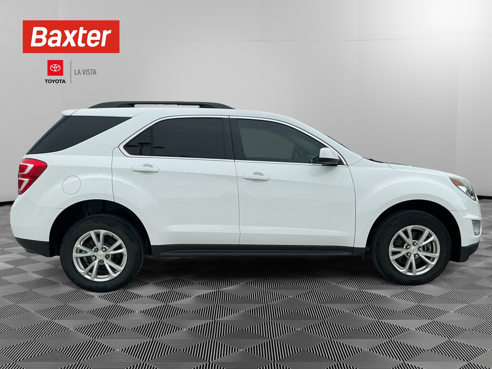 2017 Chevrolet Equinox LT photo 4