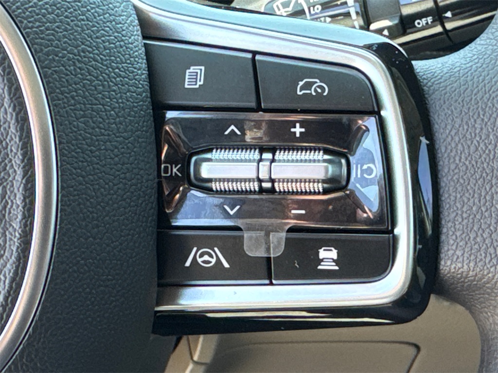 2026 Kia Carnival LX photo 22