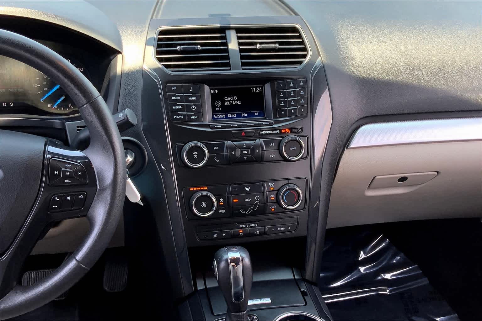 2019 Ford Explorer Base photo 5
