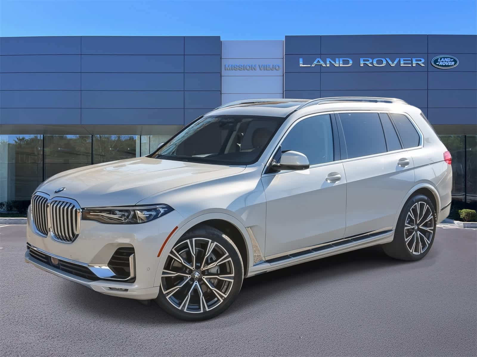 2019 BMW X7 50i's photo