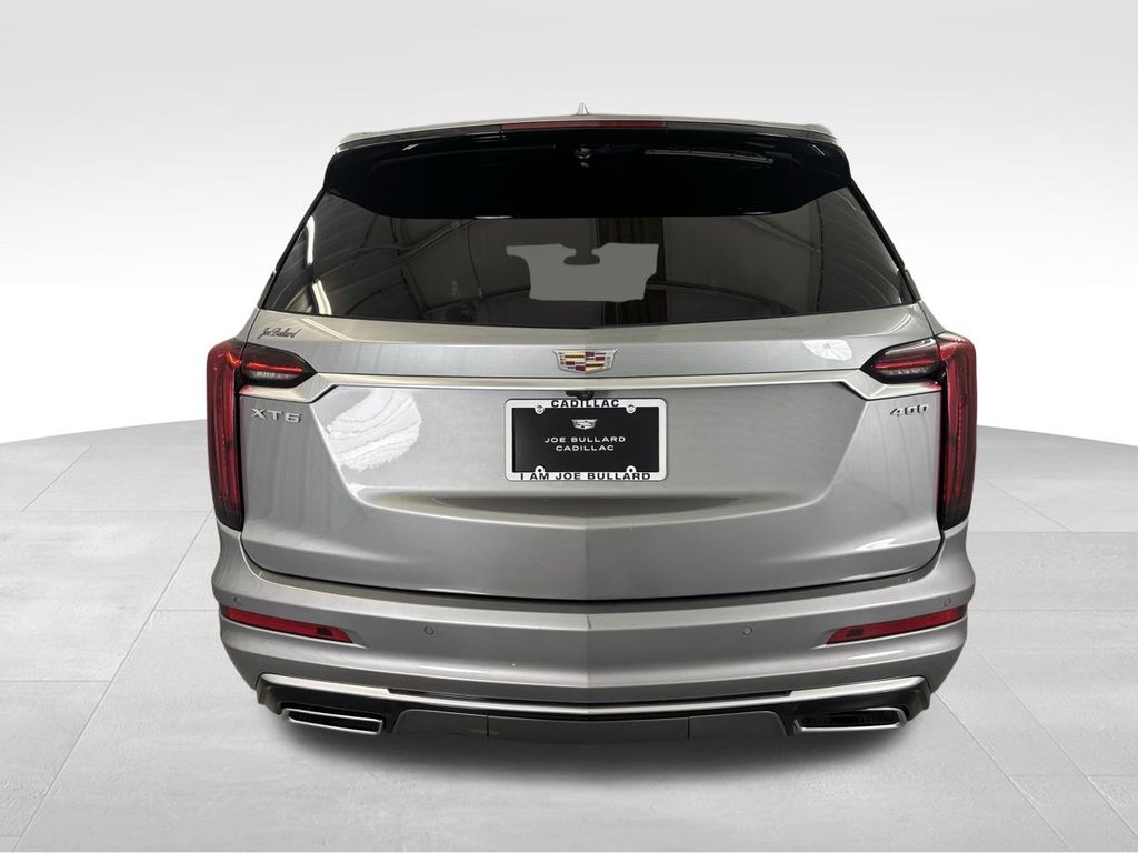 2025 Cadillac XT6 Premium Luxury photo 3