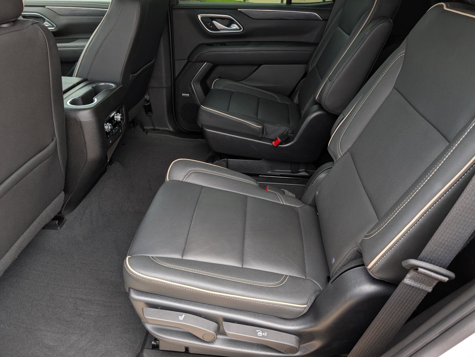 2022 Gmc Yukon SLT photo 29