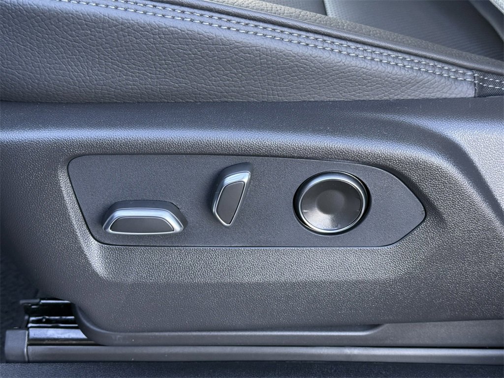 2026 GMC YUKON XL - Image 16