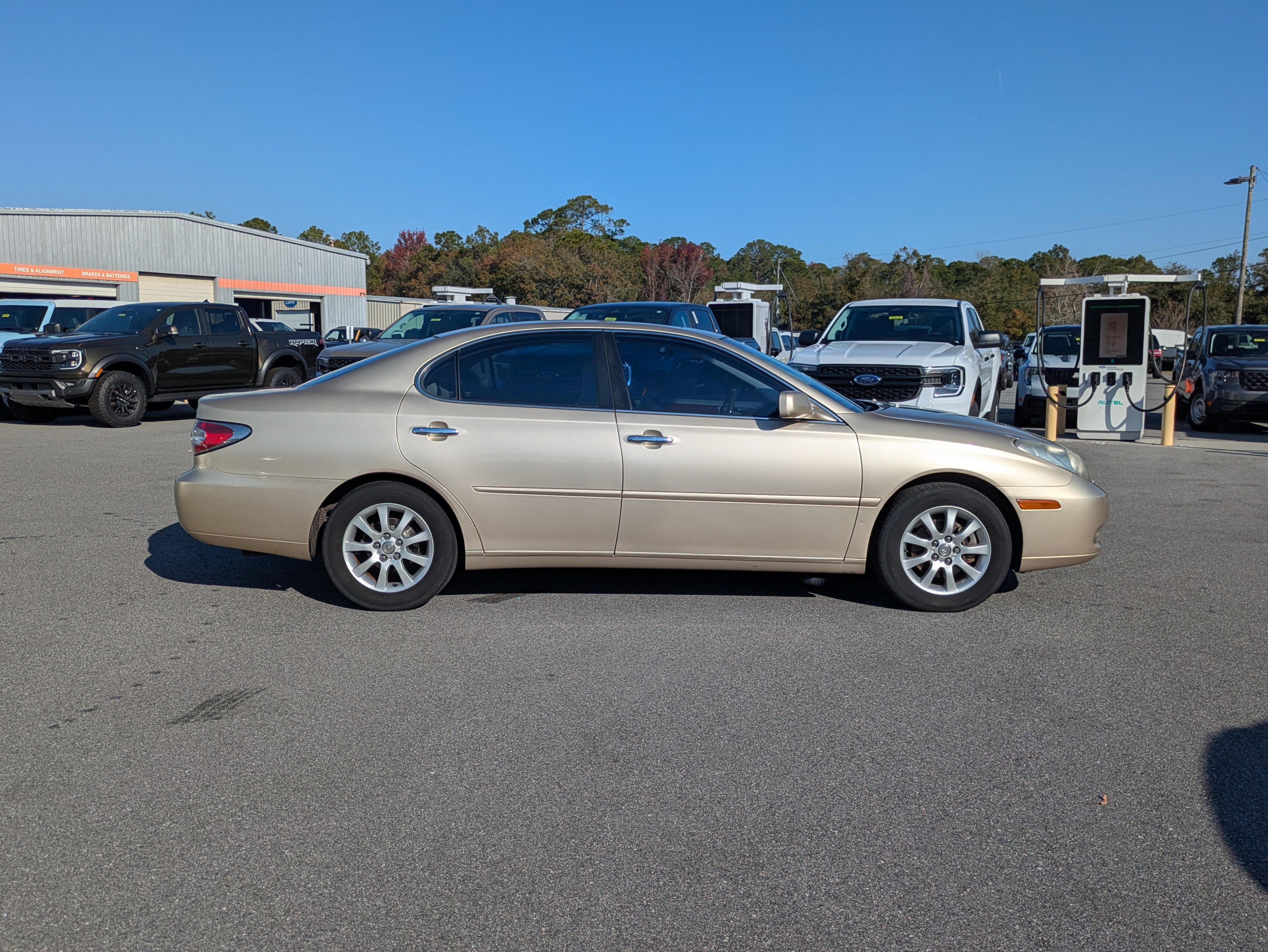 Used 2002 Lexus ES 300 with VIN JTHBF30G720015313 for sale in Brunswick, GA