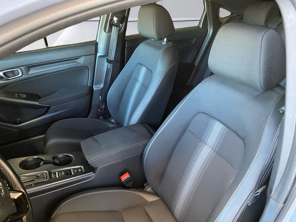 2023 Honda Civic Sport photo 7