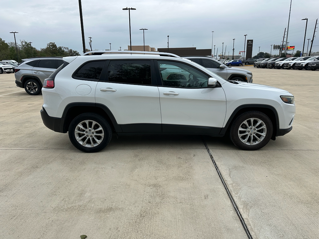 2021 Jeep Cherokee Latitude photo 3