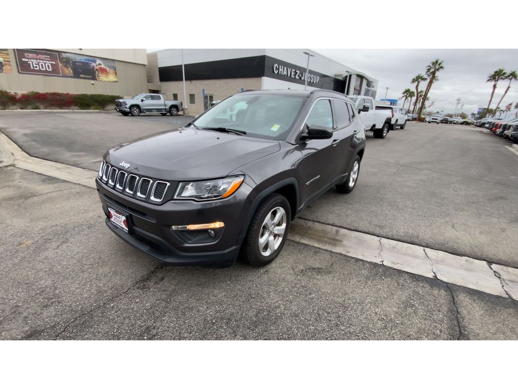 2018 Jeep Compass Latitude photo 3