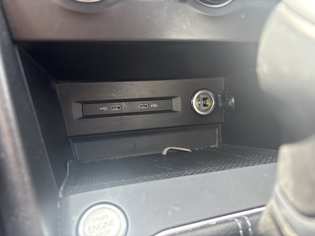 2022 Volkswagen Taos SE photo 12