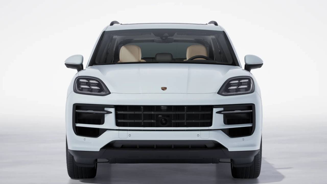 2025 Porsche Cayenne Base photo 9