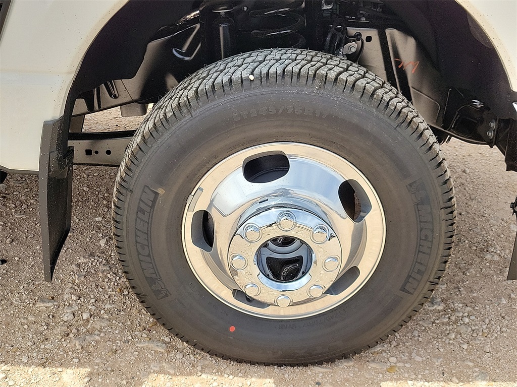 2025 Ford F-350 XL photo 12