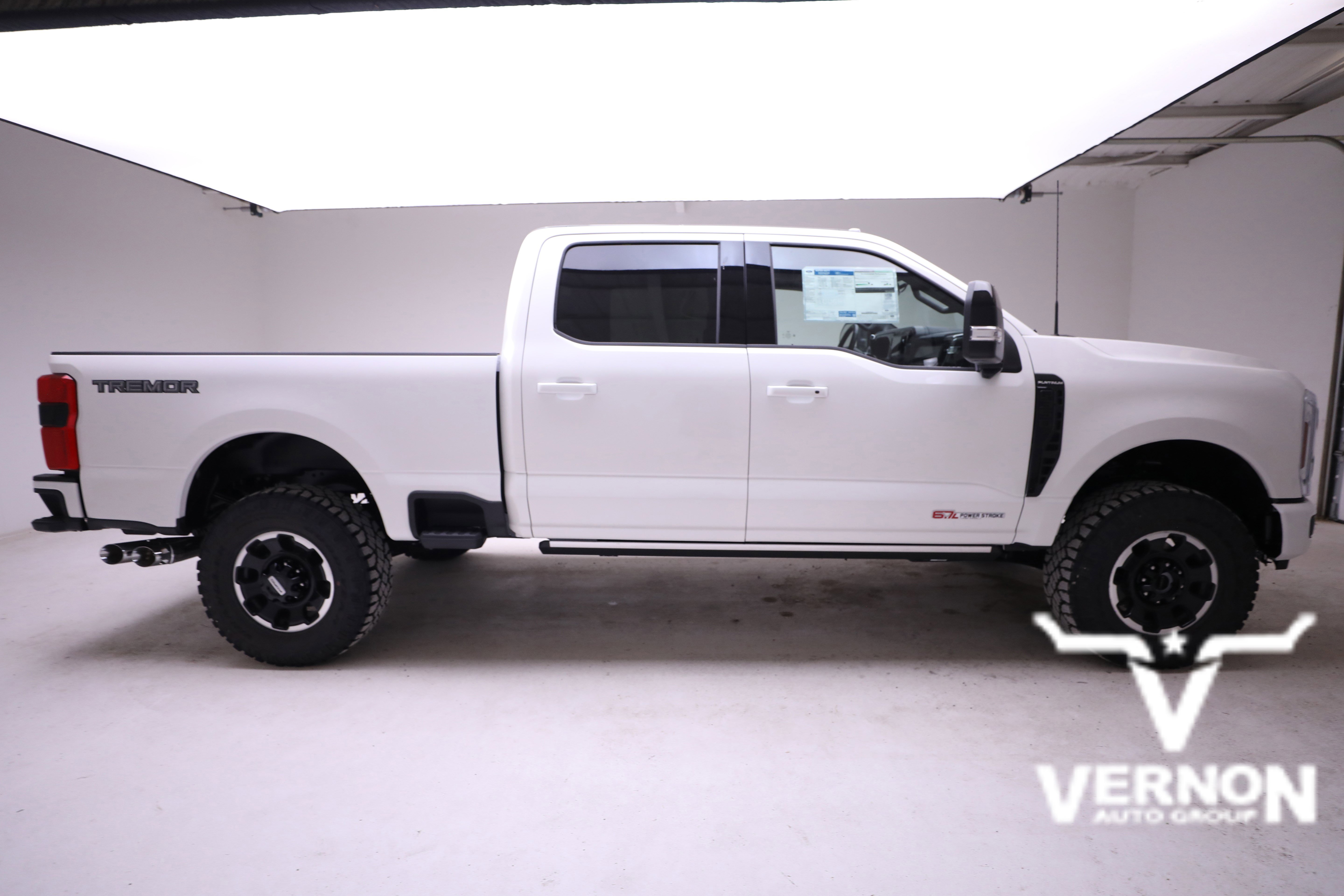 2026 Ford F-350 Platinum photo 3