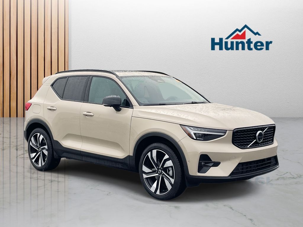 2025 Volvo XC40 Ultra