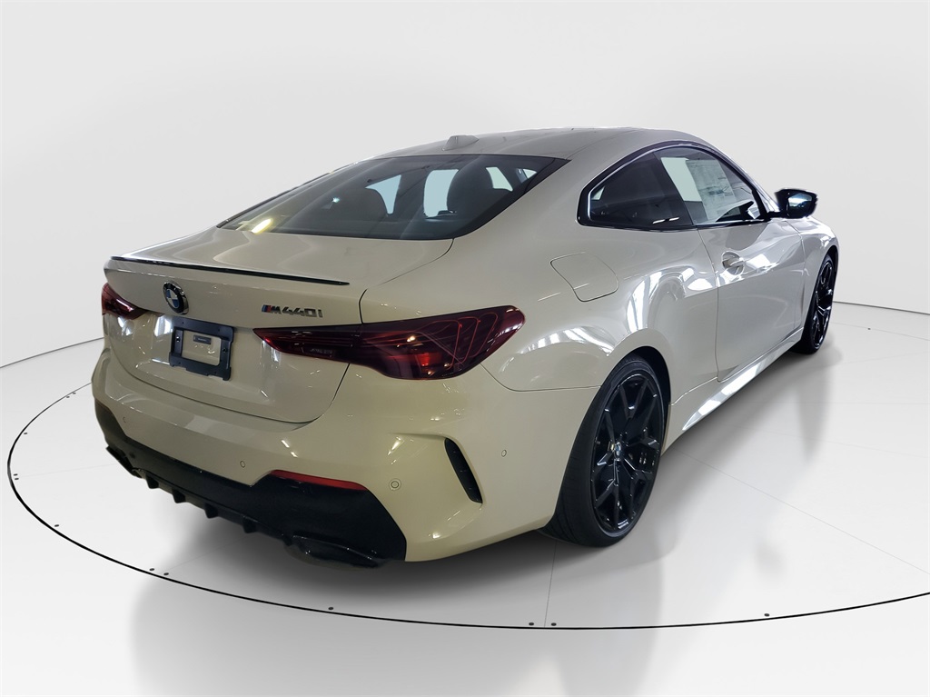 2026 Bmw M440i photo 3