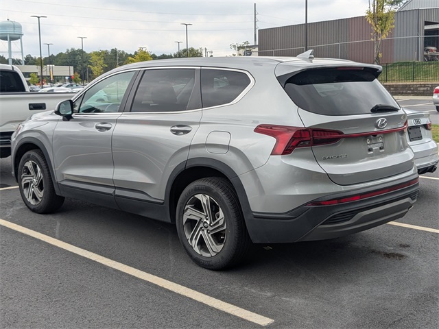 2021 Hyundai Santa Fe SE photo 2