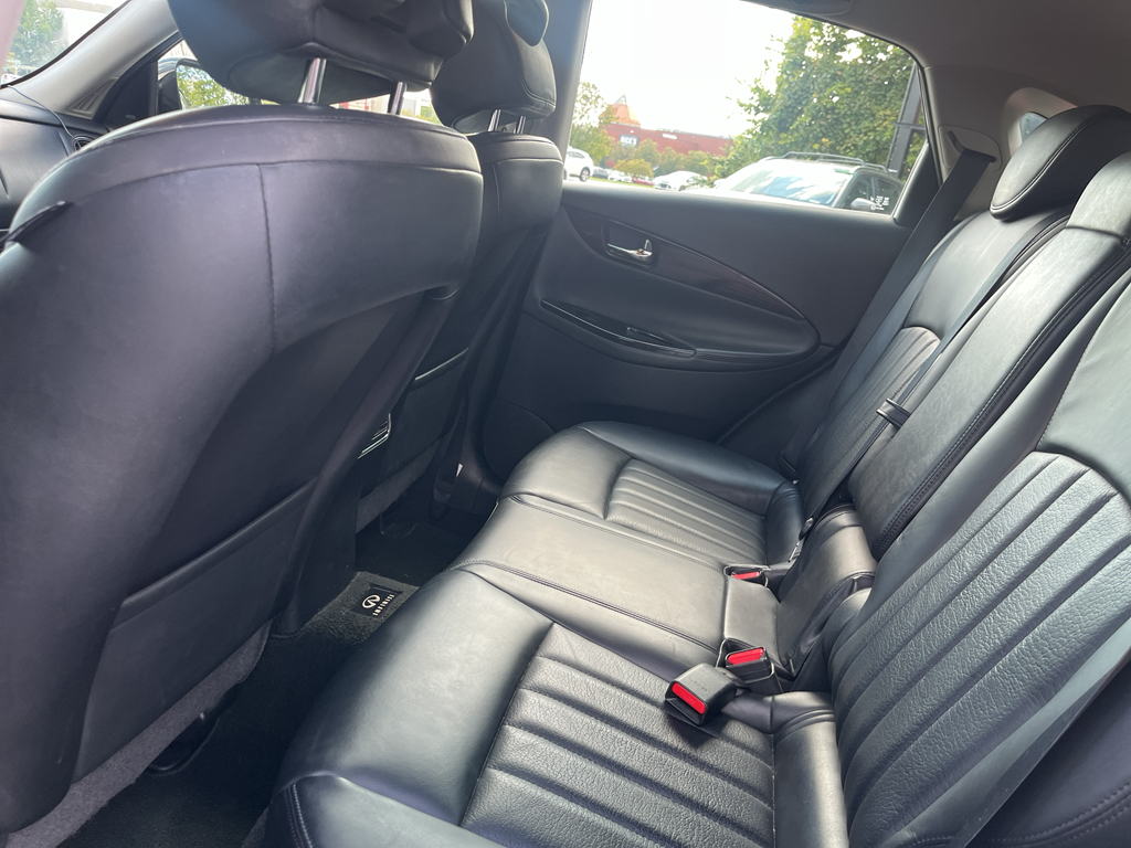 2012 Infiniti EX35 Journey photo 3