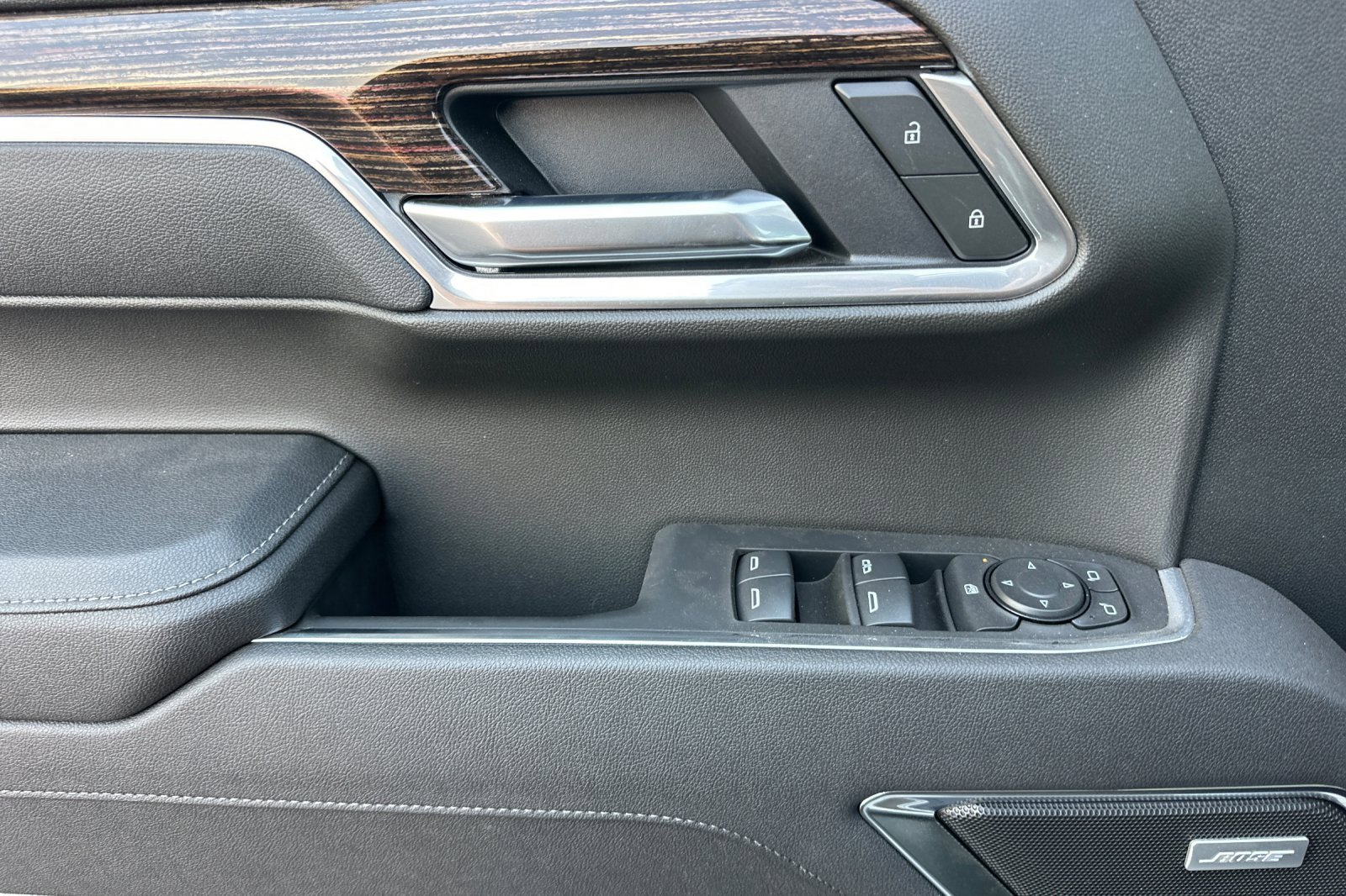 2025 Gmc Sierra 1500 Elevation photo 9