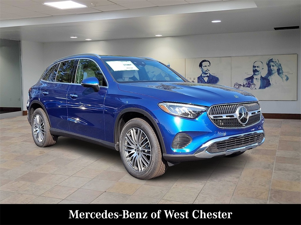 2025 Mercedes-Benz GLC Base's photo