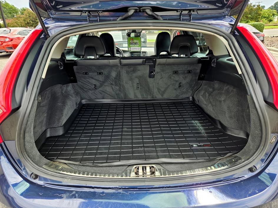 2015 Volvo V60 T5 Drive-E Platinum photo 10