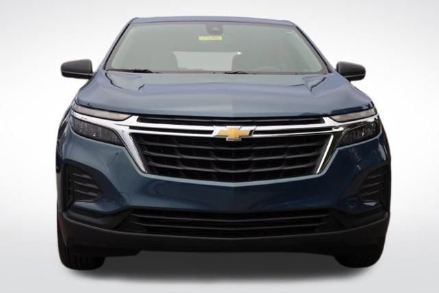2024 Chevrolet Equinox LS photo 3