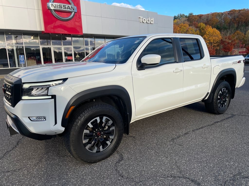 2024 Nissan Frontier PRO-4X's photo