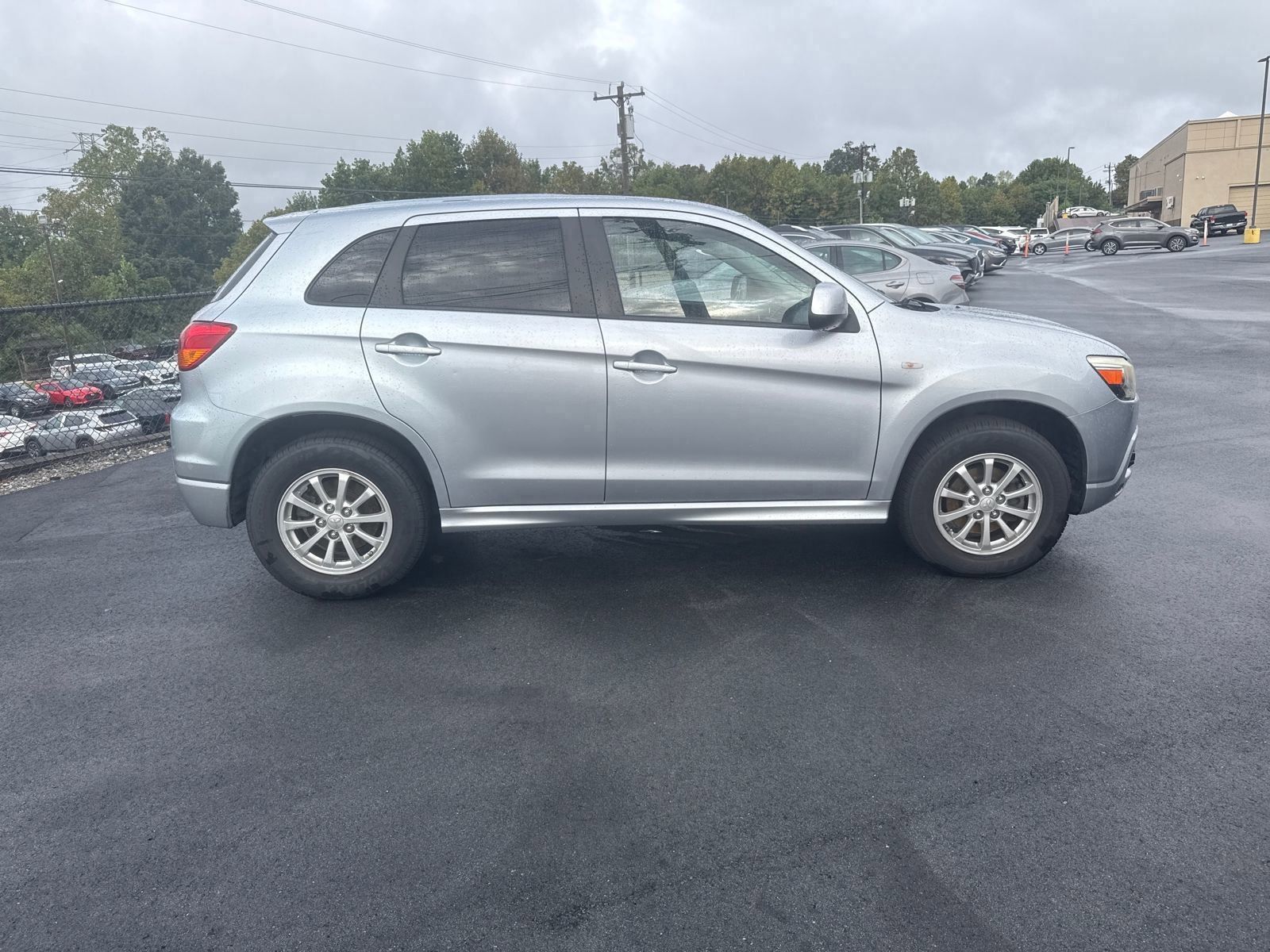 2012 Mitsubishi Outlander Sport ES photo 4