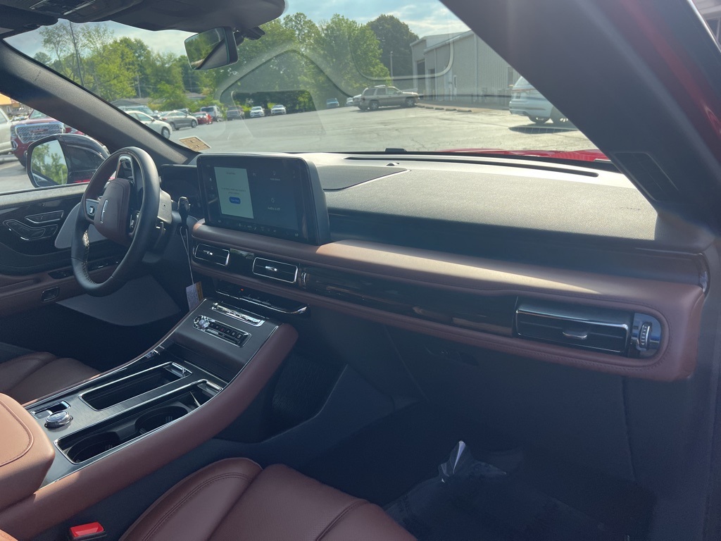 2025 Lincoln Aviator Reserve photo 16