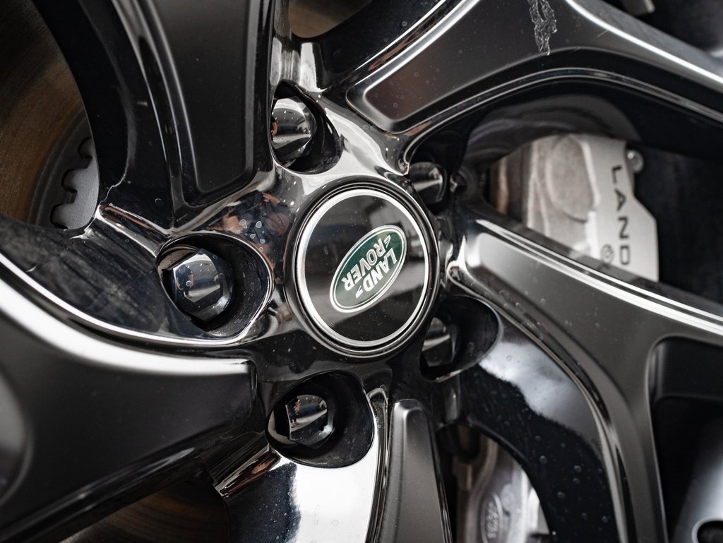 2025 Land Rover Range Rover Sport SE photo 5