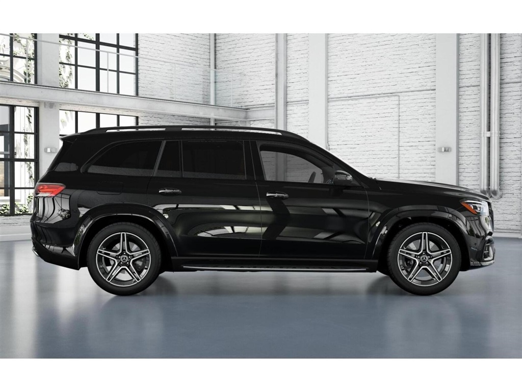 2026 Mercedes Benz GLS 450 4MATIC photo 2