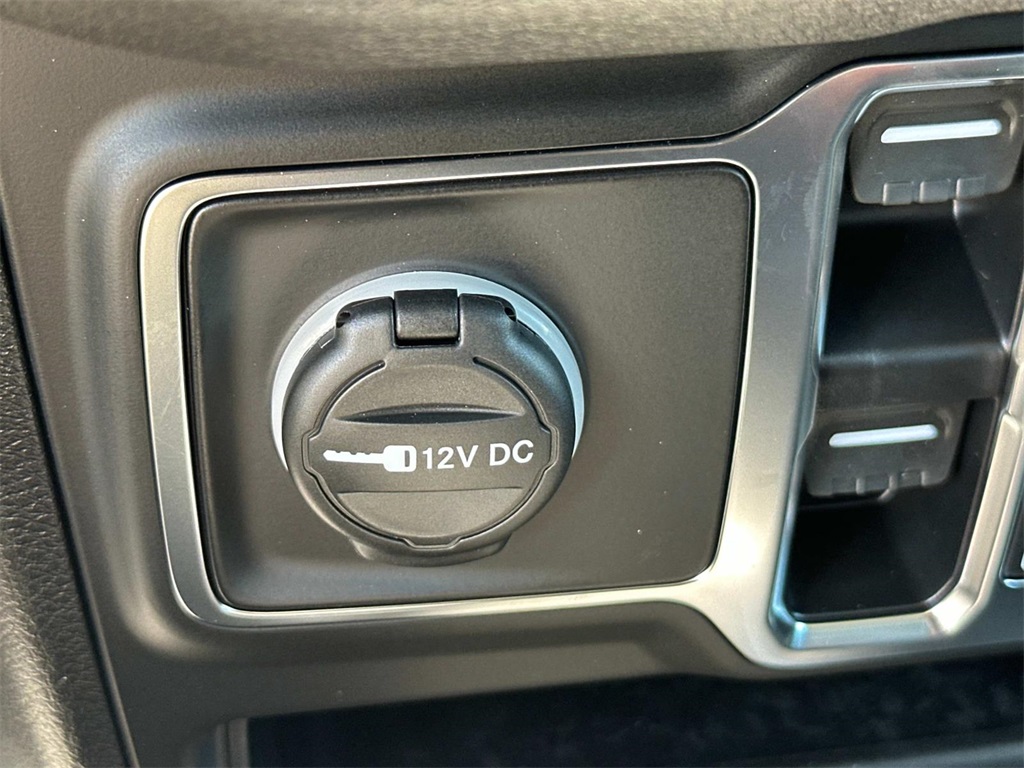 2025 Jeep Wrangler Sport S photo 19