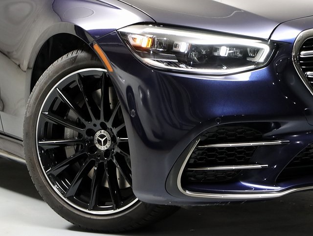 2024 Mercedes Benz S 580 4MATIC photo 3