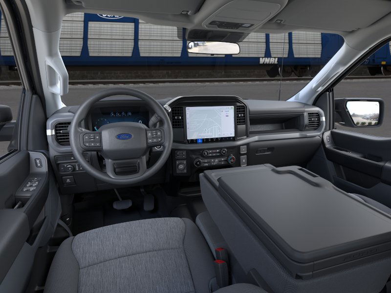 2025 Ford F-150 XL photo 3